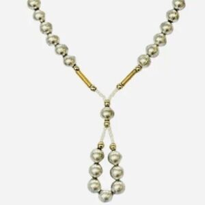 Vintage Light Gray Silver Tone Faux pearlesque beaded Barrel Clasp Necklace 18in